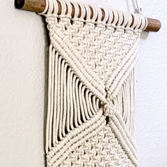 34"L Handcrafted Artisanal Beige Contemporary Macramé Wall Hanging Tapestry New - Picture 4 of 4
